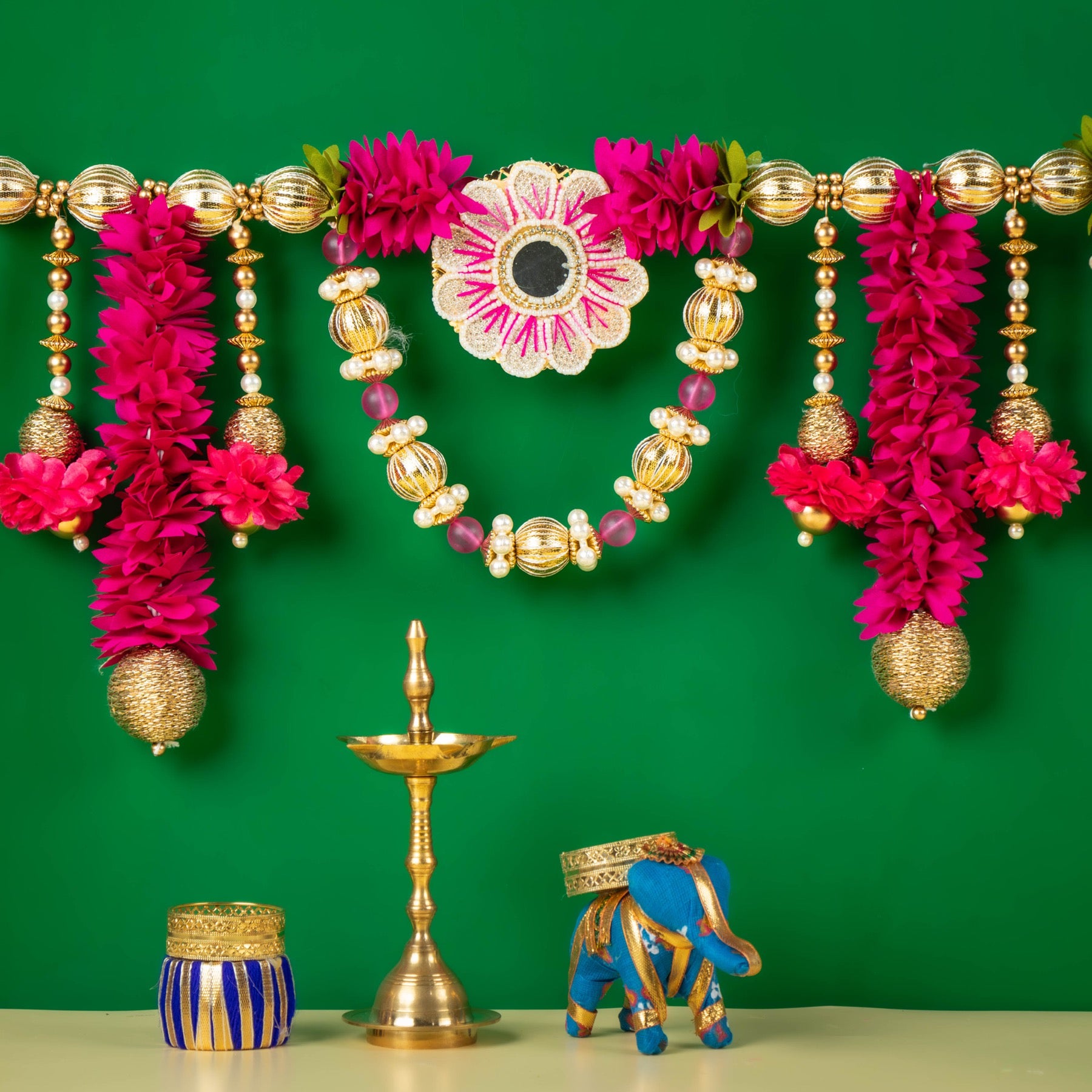 Handcrafted Red and Pink Circular Floral Bloom Toran